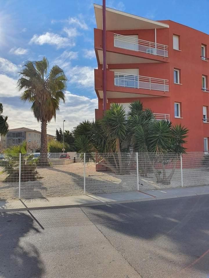 Logement Entier, Calme, Hyper Equipe Saint-Laurent-de-la-Salanque Luaran gambar